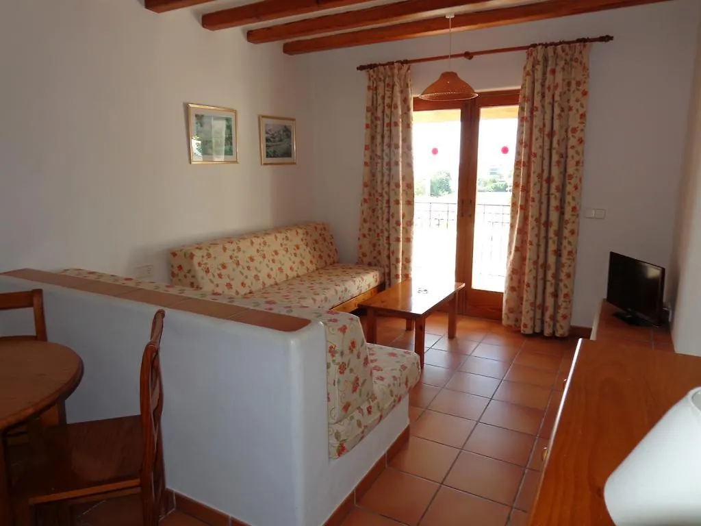 Apartamentos Los Pinares Benet Santa Eularia des Riu 0*,  Spain